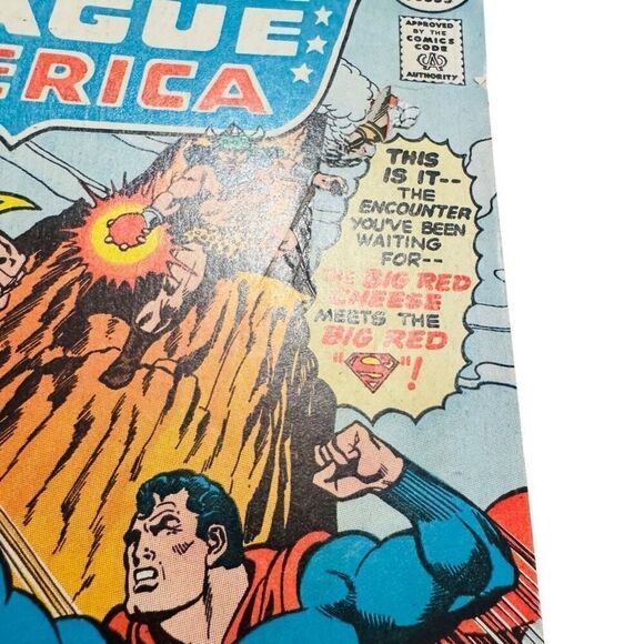 JUSTICE LEAGUE OF AMERICA #137 1976 DC COMICS SHAZAM VS SUPERMAN F+/ VF - Picture 3 of 7